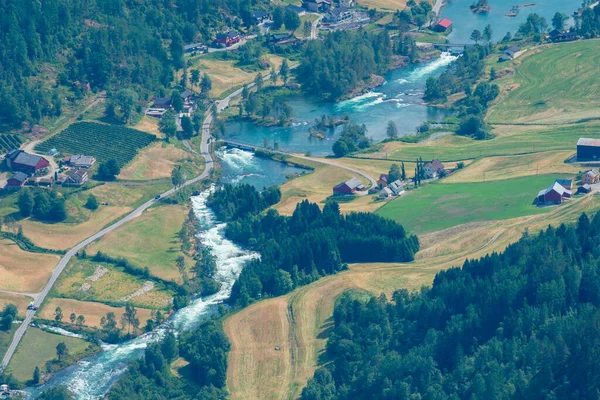 Лоэн Норвегия Июня Arial View River Loen — стоковое фото