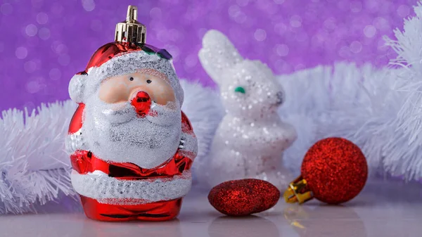 Jul Sammansättning Med Leksak Jultomten Och Leksaker Färgad Bakgrund — Stockfoto