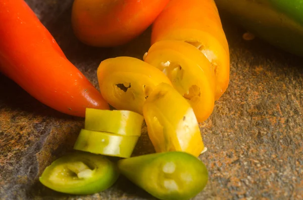 Peperoncini serrano piccanti — Foto Stock