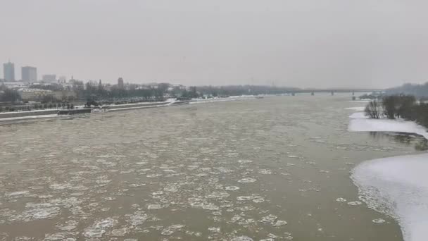 Vistula River Warsaw Frosty Winter Day Ice Flowing River — Stock Video