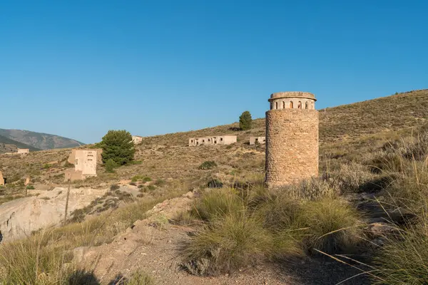 Starý Důlní Komplex Jihu Španělska Stavba Kamene Tam Vegetace Stromy — Stock fotografie