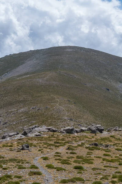 Paisagem Montanhosa Sierra Nevada Arbusto Grama Pedra Rocha Céu Tem — Fotografia de Stock