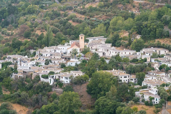 Eine Stadt Der Sierra Nevada Südspanien Die Häuser Haben Weiß — Stockfoto