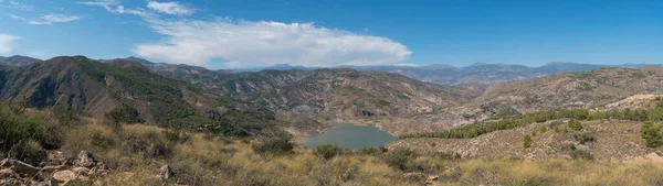 Berglandschap Zuid Spanje Zijn Bomen Struiken Een Stuwmeer Vallei Lucht — Stockfoto
