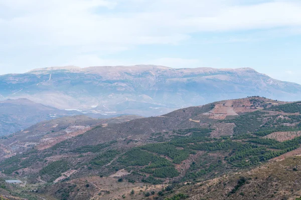 Ορεινό Τοπίο Στη Νότια Ισπανία Υπάρχουν Θάμνοι Και Ξηρό Γρασίδι — Φωτογραφία Αρχείου