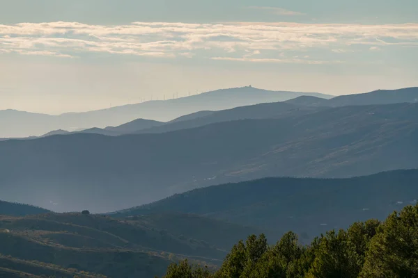 Paisaje Montañoso Sur España Hay Árboles Montaña Cielo Tiene Nubes — Foto de Stock