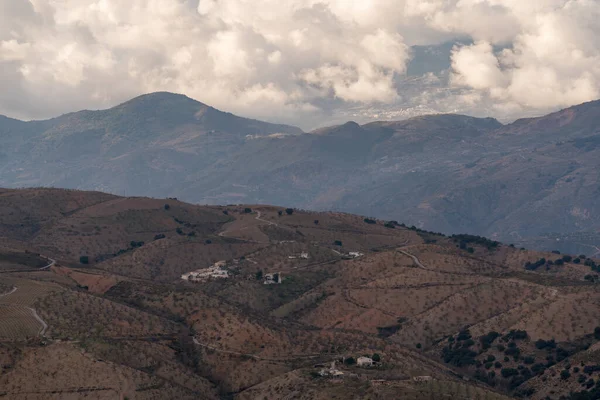 Ορεινό Τοπίο Στη Νότια Ισπανία Υπάρχουν Σπίτια Στην Πλαγιά Του — Φωτογραφία Αρχείου