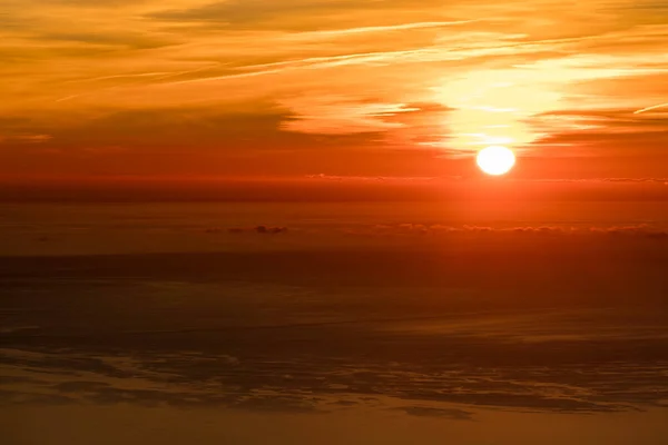 Puesta Sol Mar Mediterráneo Sur España Sol Está Poniendo Cielo —  Fotos de Stock