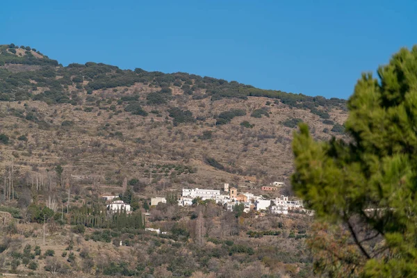 Güney Spanya Bir Dağın Yamacındaki Köy Evlerin Cepheleri Beyaz Bir — Stok fotoğraf