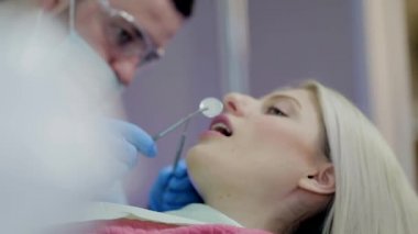 Office Smiles diş hekimliği güzel kız