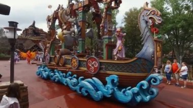 Universalpark, geçit töreni Kahramanları animasyonlu 4kfilms. Universal Park Orlando, Orlando, Florida'da popüler bir tema parkı