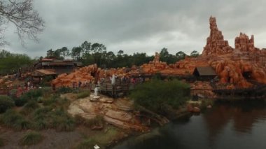 Universalpark, geçit töreni Kahramanları animasyonlu 4kfilms. Universal Park Orlando, Orlando, Florida'da popüler bir tema parkı