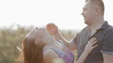 yanan bir arka plan üzerinde duman Jakuzziler