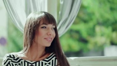 başarılı kadın tablet ile çalışma