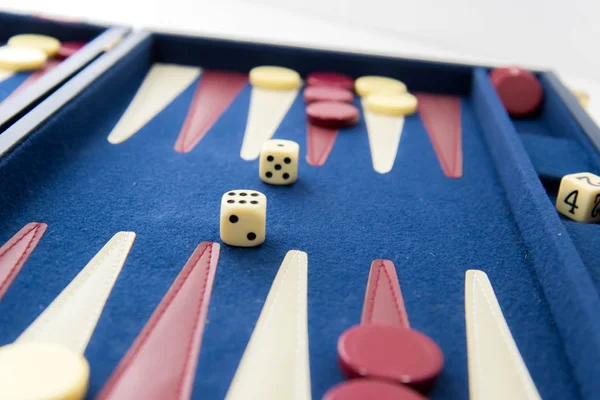 Jeux de société - backgammon en jeu — Photo