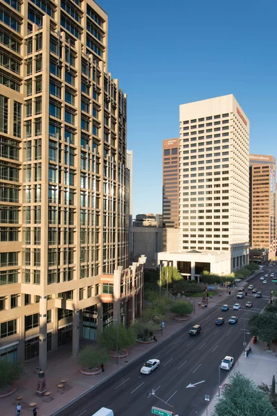 Paisajes urbanos y edificios en Phoenix, AZ — Foto de Stock