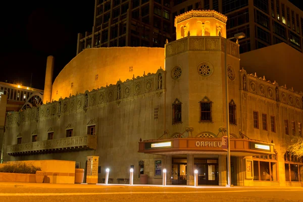 Zabytkowy budynek w nocy w centrum Phoenix, Az — Zdjęcie stockowe