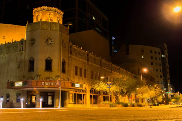 Zabytkowy budynek w nocy w centrum Phoenix, Az — Zdjęcie stockowe