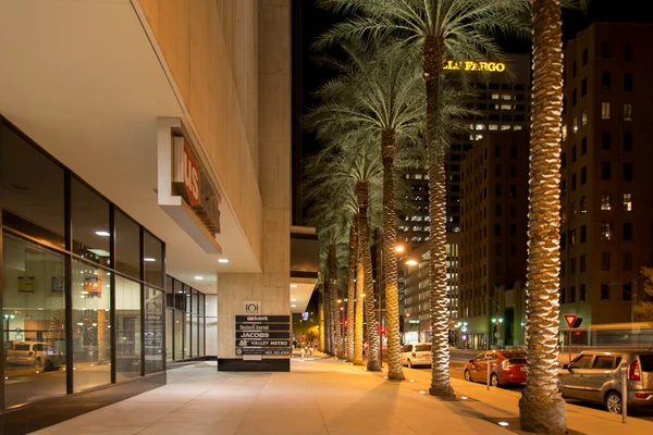 Noc streetscape w centrum Phoenix, Az — Zdjęcie stockowe