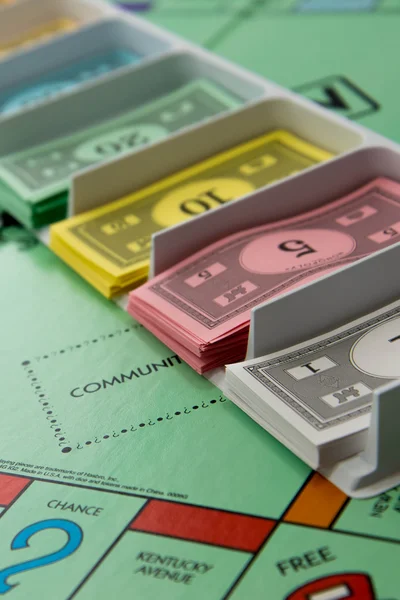 Desková hra Monopoly ve hře — Stock fotografie