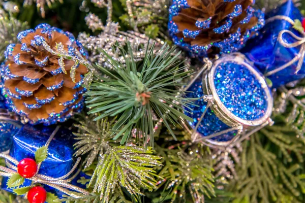 Christmas decorations - blue drum and pinecone — Stock Photo, Image