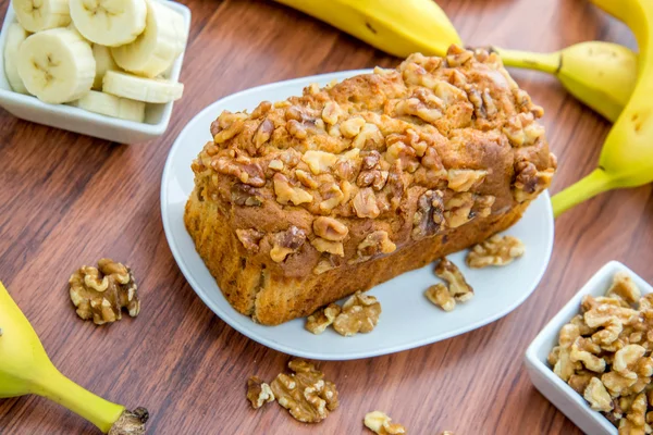 Fresh banana walnut bread — Stock Photo, Image