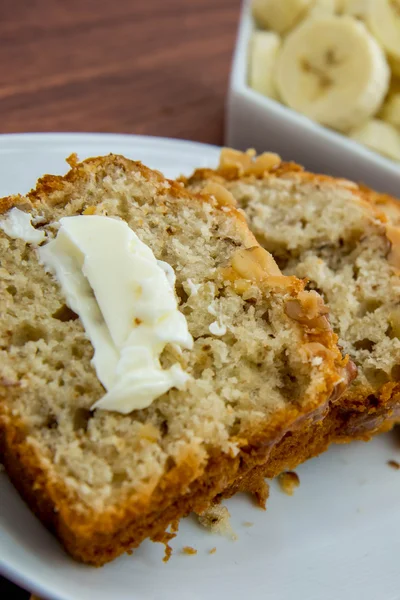 Pan de nuez de plátano con mantequilla fresca — Foto de Stock