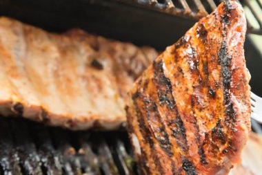 Izgarada pişirme Barbekü kaburga