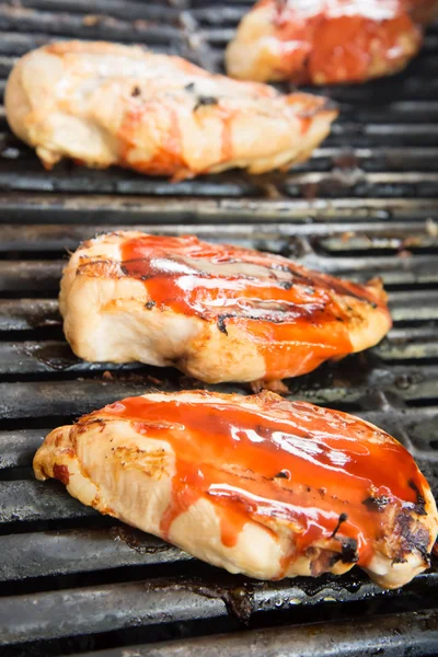 Barbecue kip koken op de grill — Stockfoto