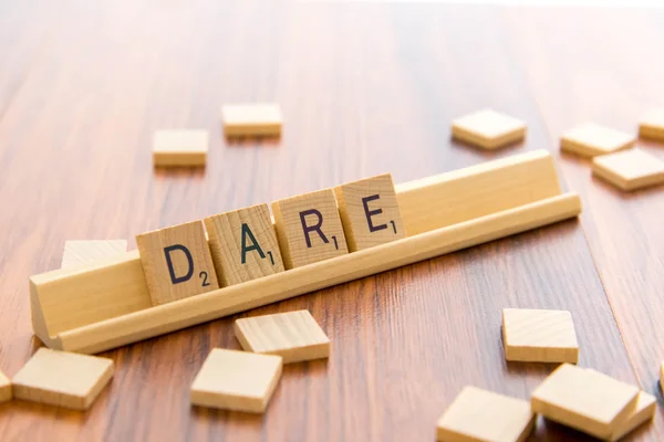 Scrabble letters - Dare — Stockfoto