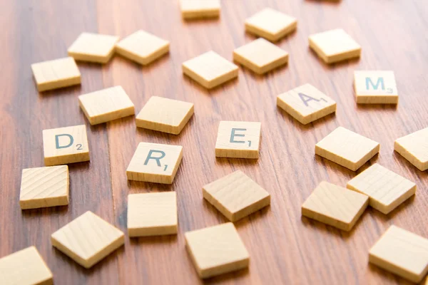 Scrabble liter - marzenie — Zdjęcie stockowe