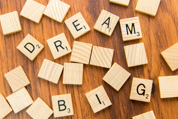 Scrabble liter - wielkie marzenie — Zdjęcie stockowe