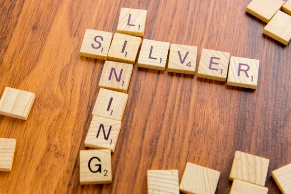 Letras de Scrabble - Revestimiento de plata — Foto de Stock