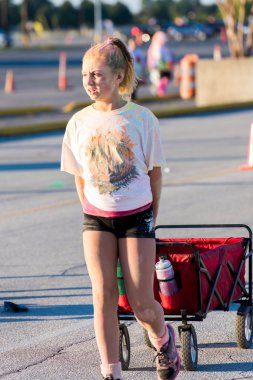 Houston, Tx, Amerika Birleşik Devletleri - renk Eğlence Festivalini 5k Çalıştır: koşucular Tamamlanıyor