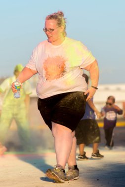 Houston, Tx, Amerika Birleşik Devletleri - renk Eğlence Festivalini 5k Çalıştır: koşucular Tamamlanıyor