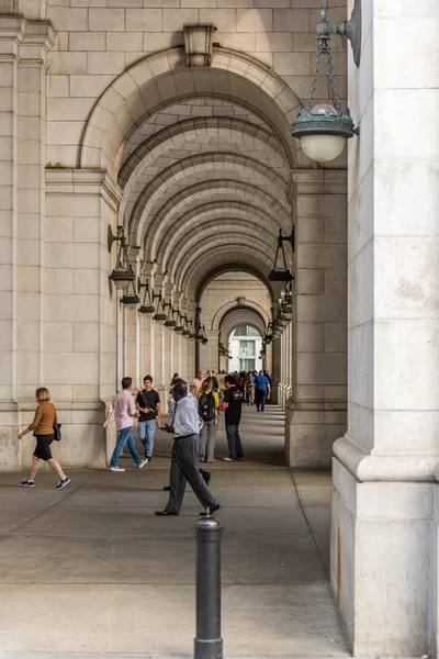 2014. október 2.: Washington, Dc - Unió áthaladó emberek — Stock Fotó