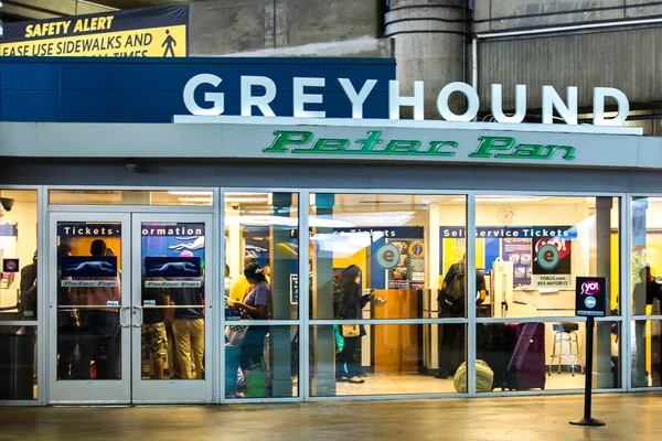 October 3, 2014: Washington, DC Union Station bus terminal — Stock Photo, Image