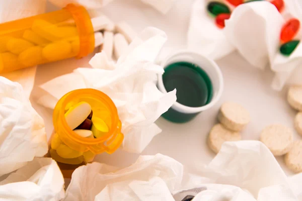 Erkältung und Grippe frei verkäufliche Medikamente — Stockfoto