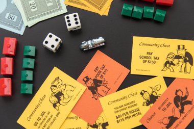 8 Şubat 2015: Houston, Tx, Amerika Birleşik Devletleri. Monopoly parası, pasta oynama
