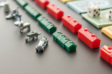 8 Şubat 2015: Houston, Tx, Amerika Birleşik Devletleri. Monopoly parası ve oyun