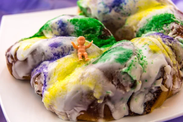 Mardi Gras King Cake with baby — Stock Photo, Image