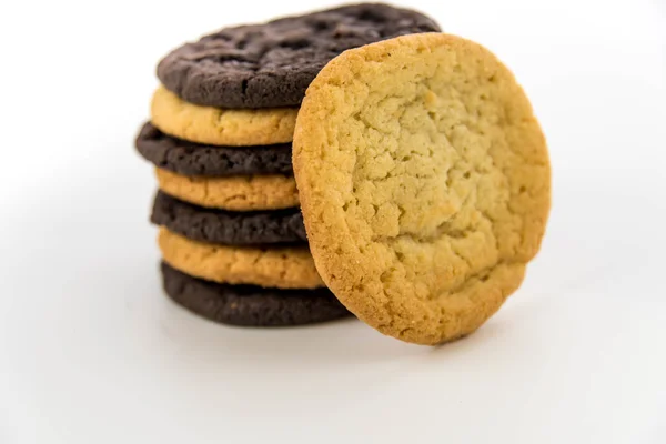 Galletas de chocolate y azúcar apiladas —  Fotos de Stock