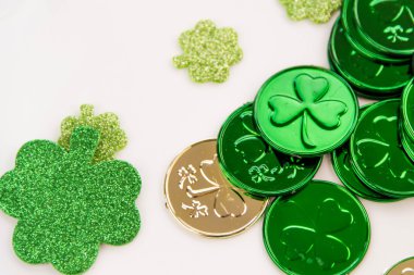 Saint Patrick'ın gün - sikke ve yoncaları