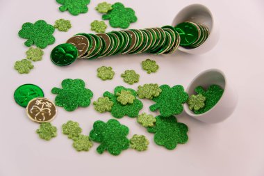 Saint Patrick'ın gün - sikke ve yoncaları