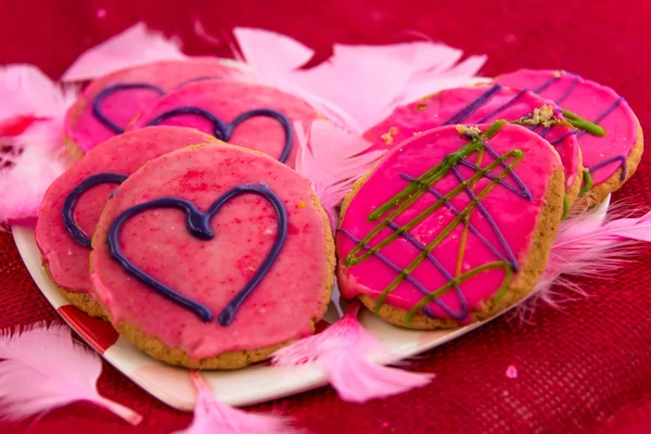 Valentines Day - cookies with pink frosting and hearts — Stock Photo, Image