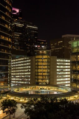 Şehir merkezinde Houston binalar gece