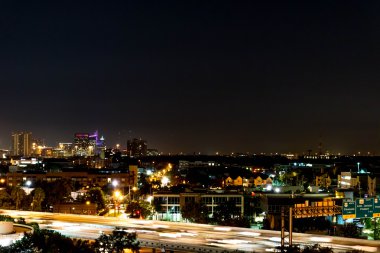 Şehir merkezinde Houston binalar gece
