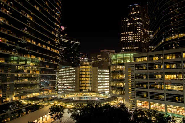 Edificios del centro de Houston por la noche — Foto de Stock