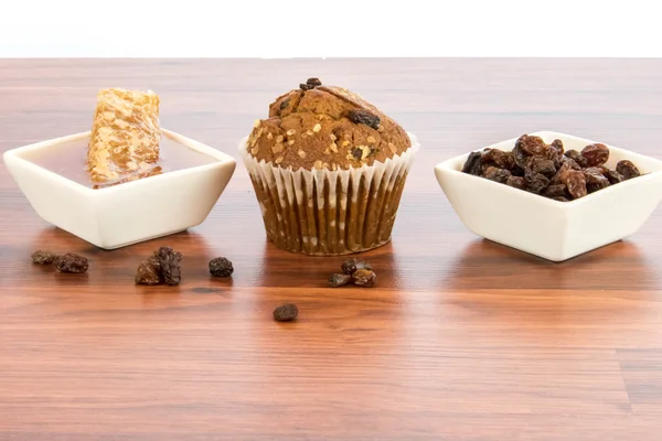 Honung russin kli muffins — Stockfoto