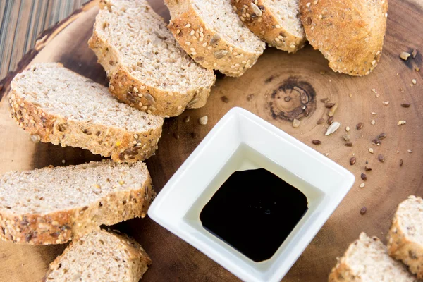 A fresh baked loaf of whole grains bread — Stock Photo, Image